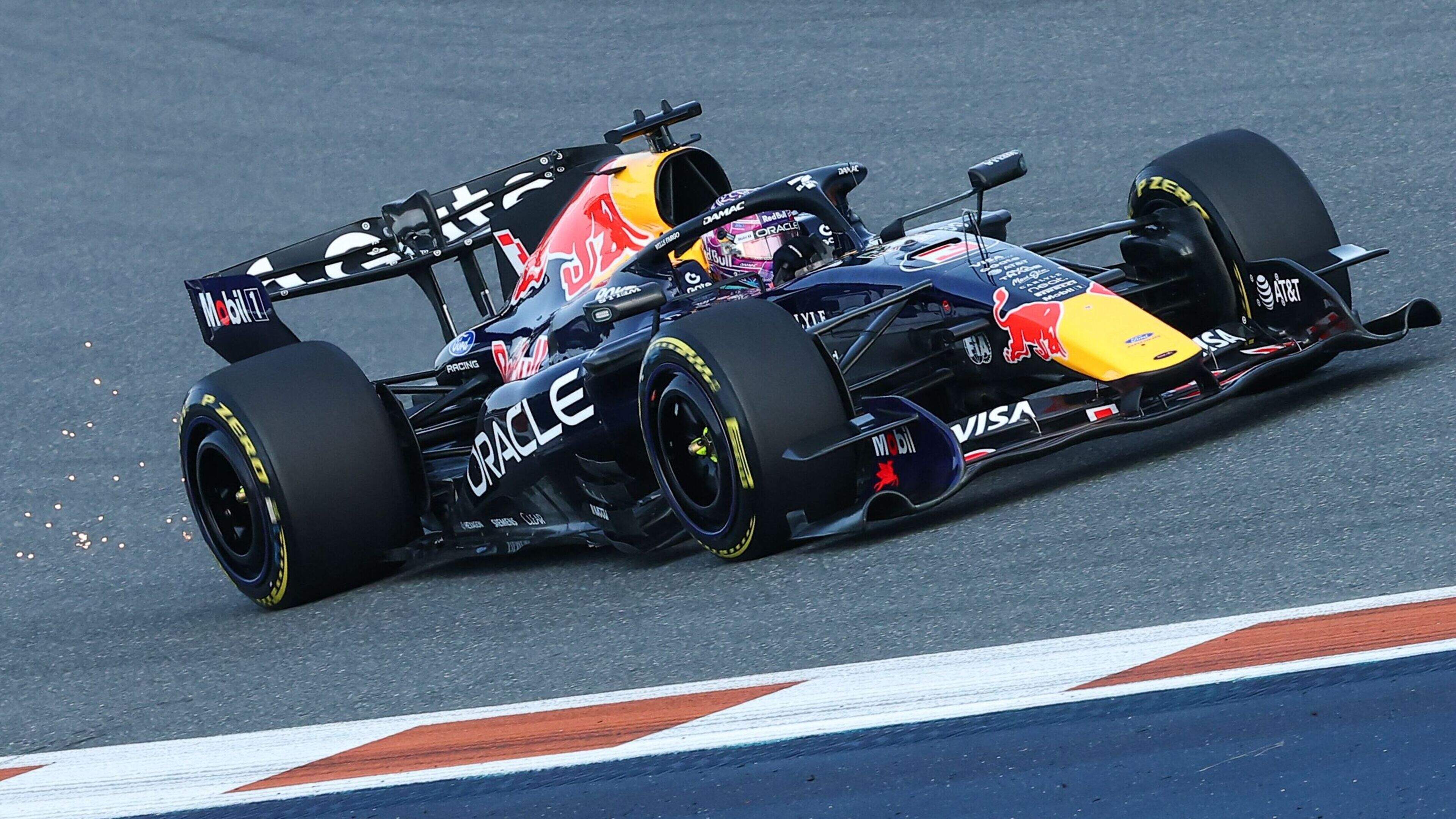 LIVE F1: Max Verstappen neemt Lewis Hamilton nu wel reglementair te grazen